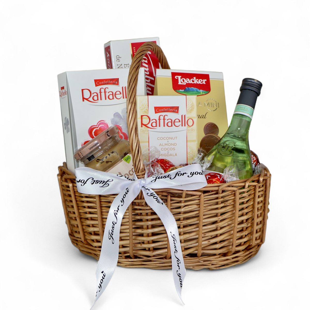 koshnica-s-beli-shokoladi-i-vino koshnica-s-beli-shokoladi-i-vino