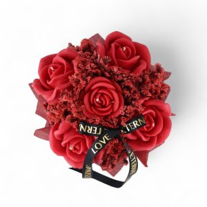 Букет „Вечна любов“ със соеви свещи 1 soeva-svesht-chervena