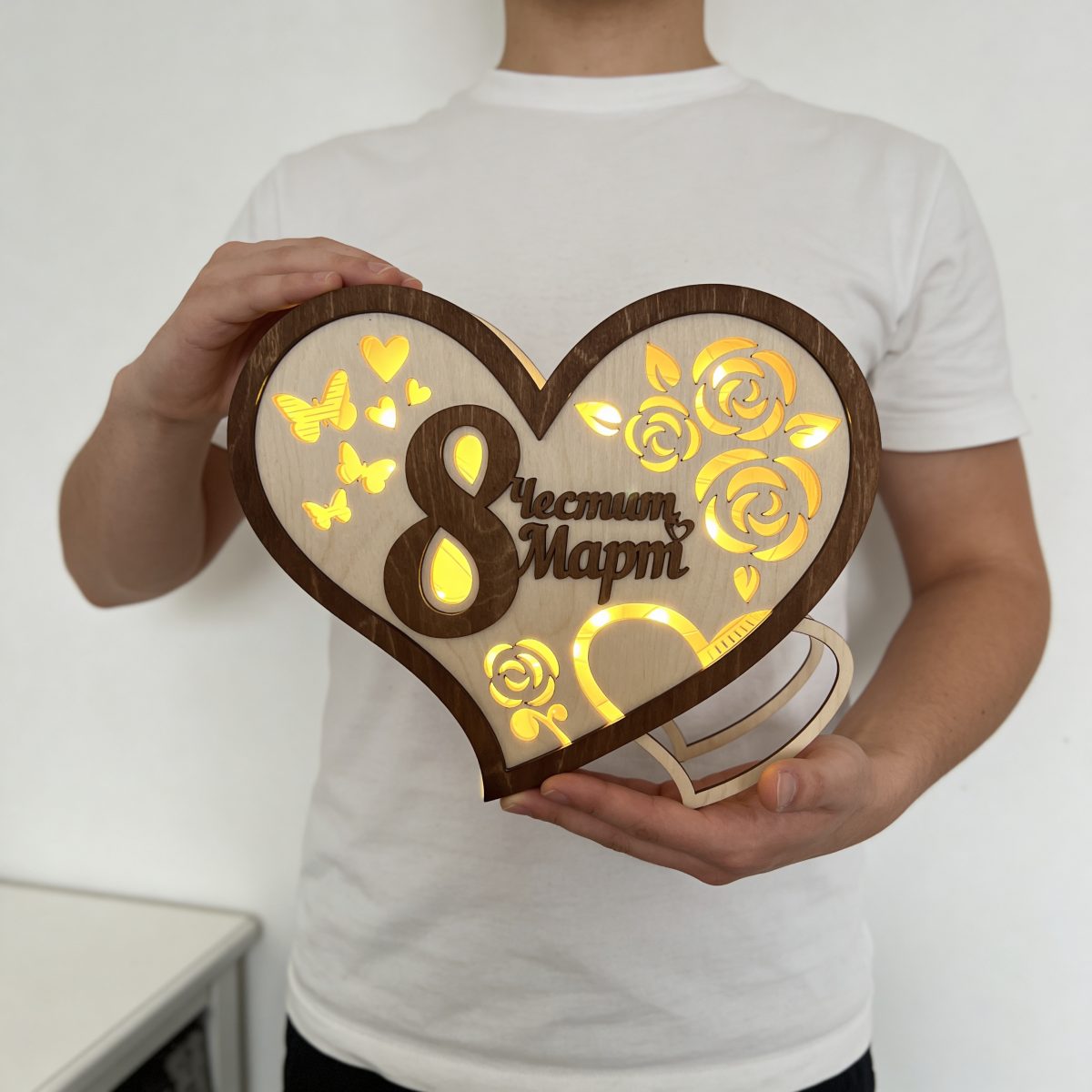 a1163ab7-c0f3-4e2d-8a5b-a24a02130783_0 podaruk-za-8-mart